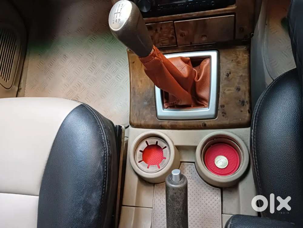 Tata Safari Dicor 2011