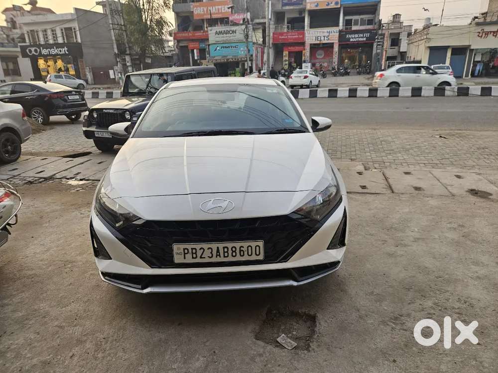 Brand New Like Showroom