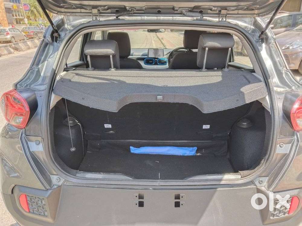 Tata Punch Creative Flagship Dual Tone Amt, 2023, Petrol