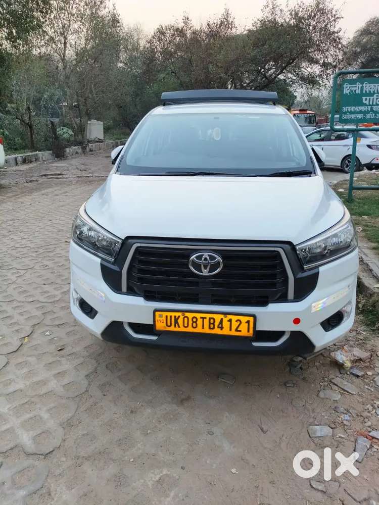 Toyota Innova Crysta 2025
