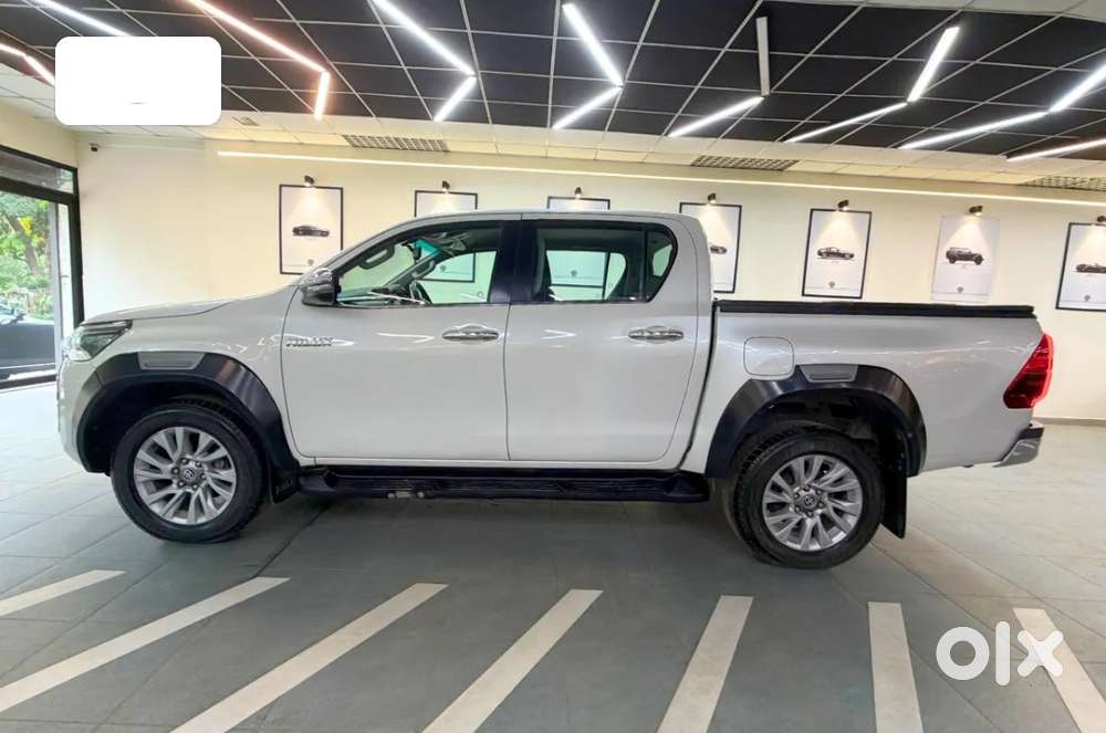 Toyota Hilux 2.8 High 4x4 Mt, 2023, Diesel