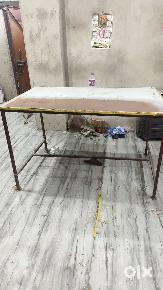 Table wooden