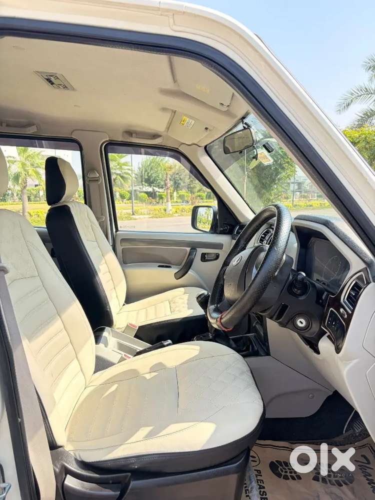Mahindra Scorpio S6 Plus 2016