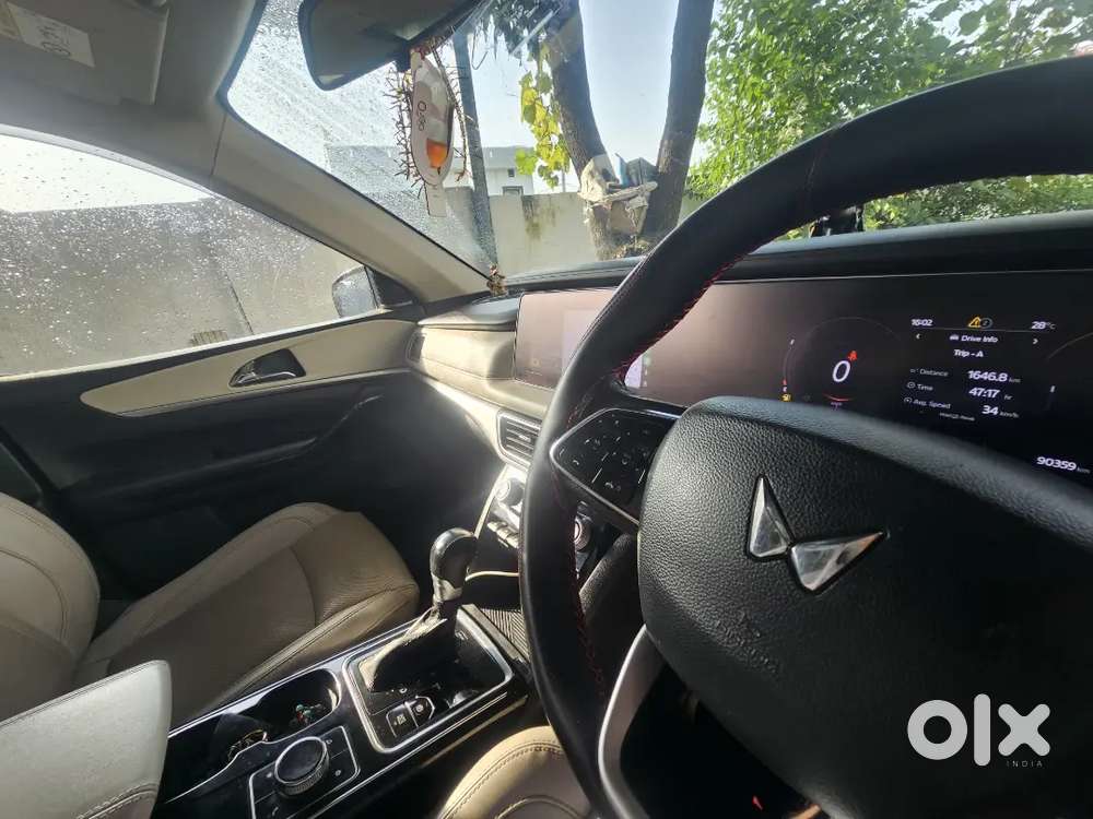 Mahindra Xuv700 Dec 2022 Automatic Luxary Pack With Panaromic Sunroof
