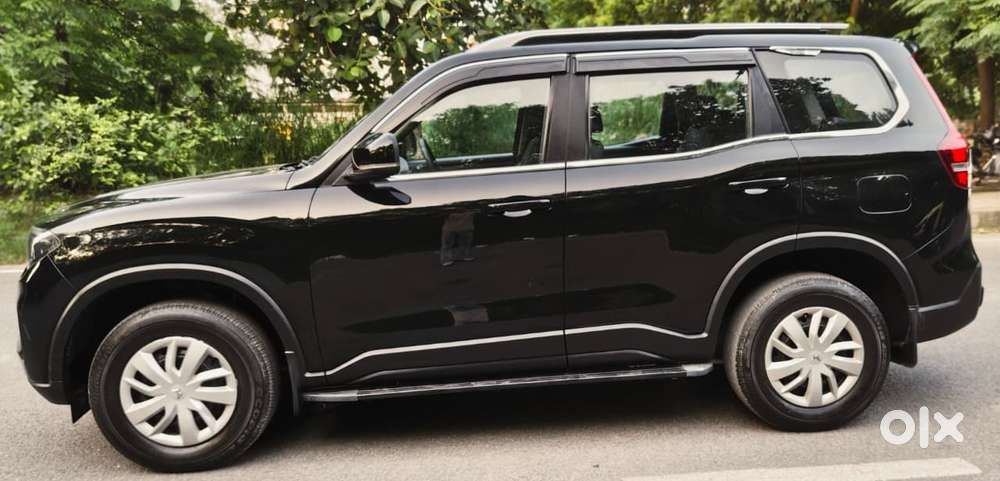 Mahindra Scorpio-n 2.0 Z2 Petrol Mt 7 Str, 2024, Petrol