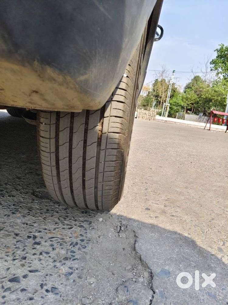Maruti Suzuki Brezza 1.5 Lxi Smart Hybrid, 2024, Petrol