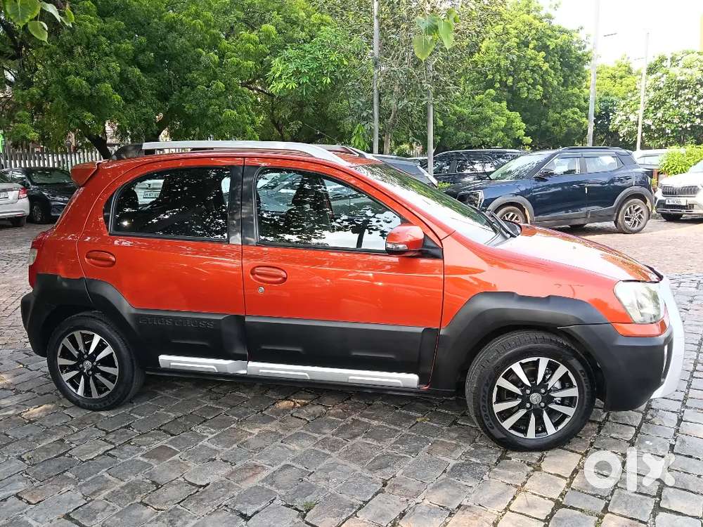Toyota Etios Cross 1.2 Petrol 2015