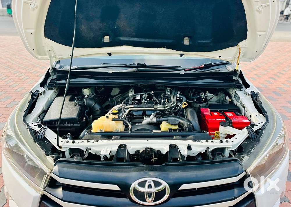 Toyota Innova Crysta G 8 Str, 2016, Diesel