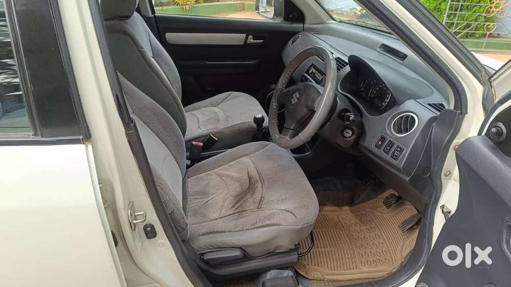 Maruti Suzuki Swift Vxi + Manual, 2011, Petrol