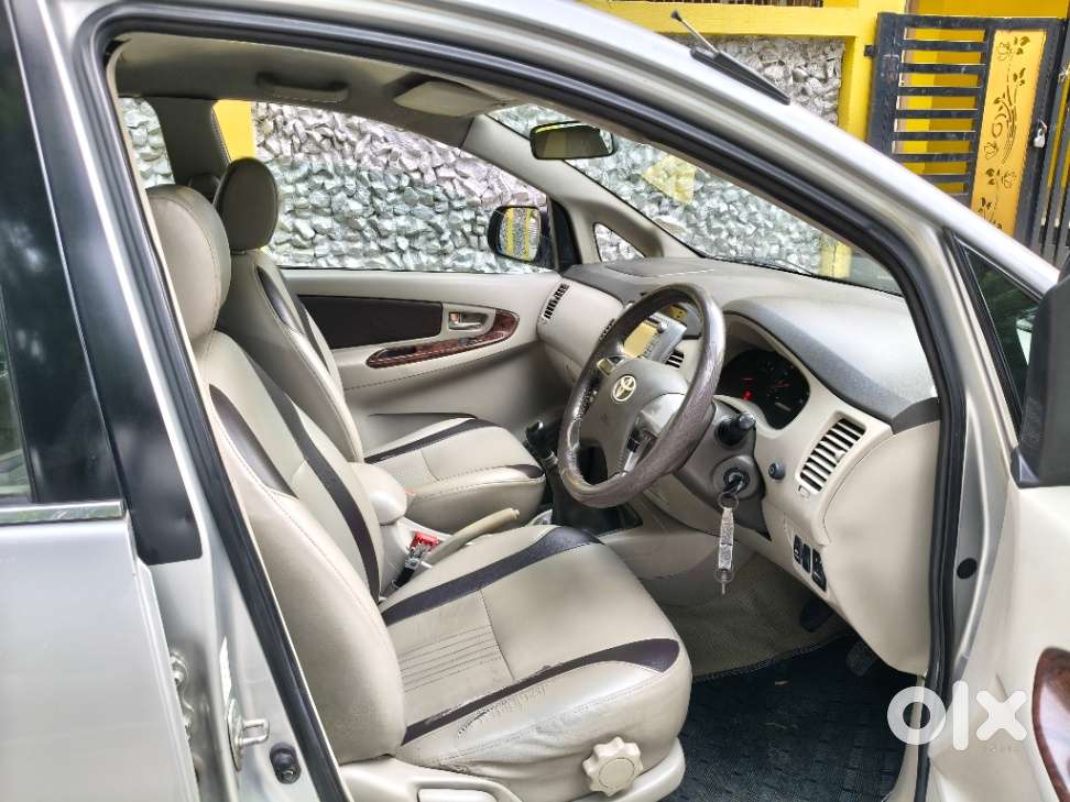 Toyota Innova 2.5 V 7 Str, 2013, Diesel