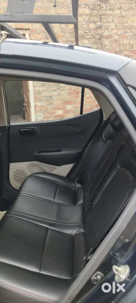 Hyundai Aura 2022 Cng & Hybrids Well Maintained