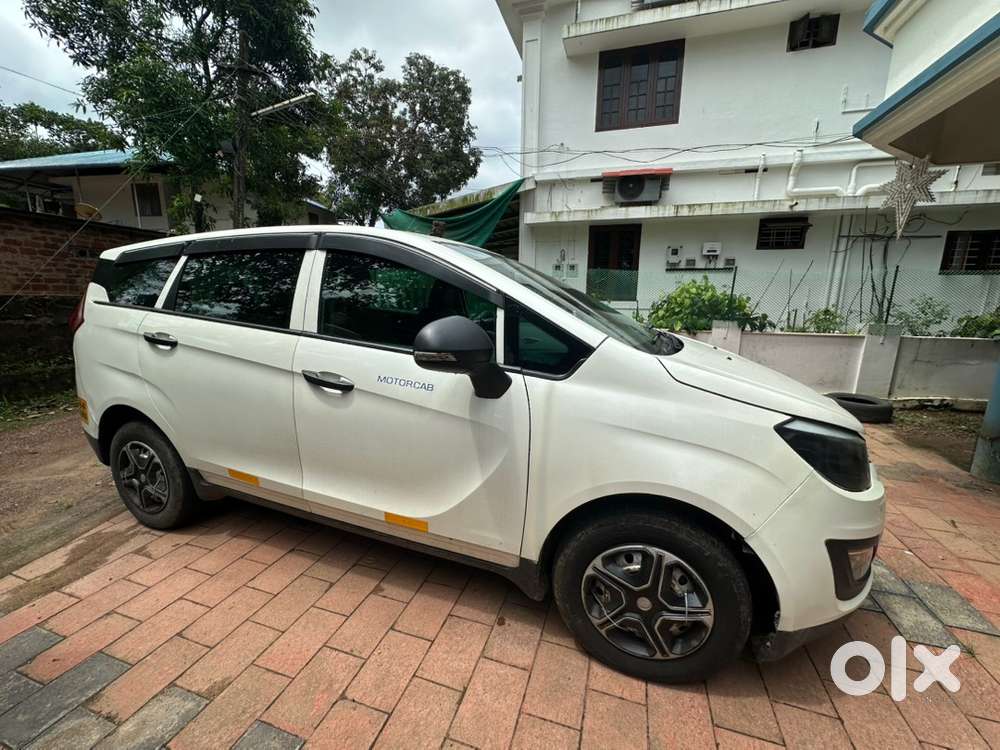 Mahindra Marazzo 2023 Diesel 450000 Km Driven