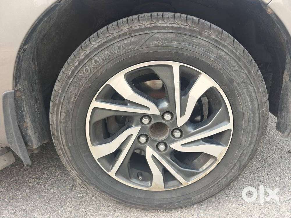 Toyota Innova Crysta 2.7 Zx At, 2017, Diesel