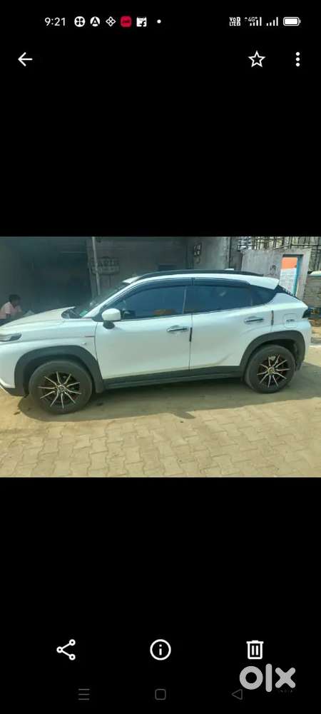 Sell White Colour Good Condition Fronx Sell Extra Fiting 1.50 Lacks