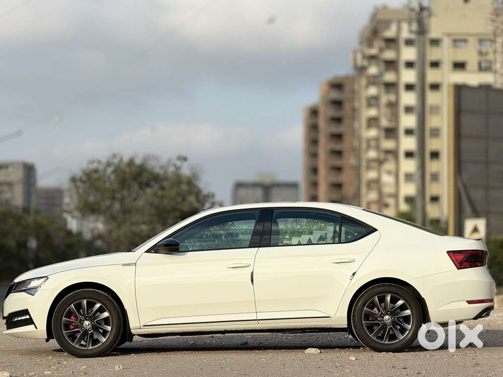 Skoda Superb 2.0 Sportline Tsi At, 2021, Petrol