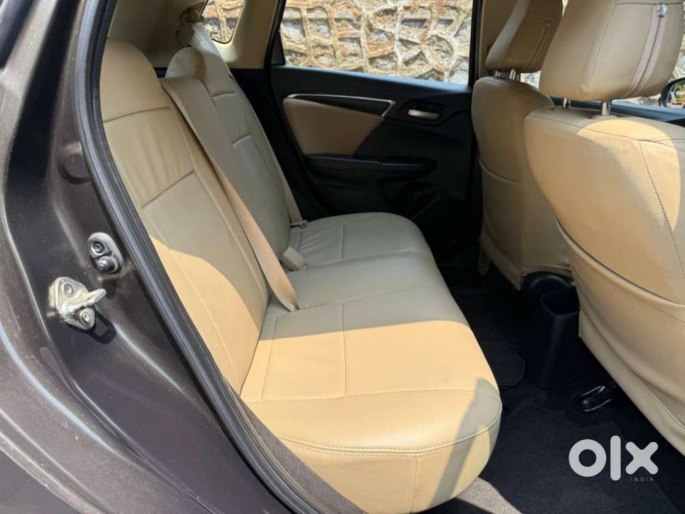 Honda Jazz V Automatic, 2016, Petrol