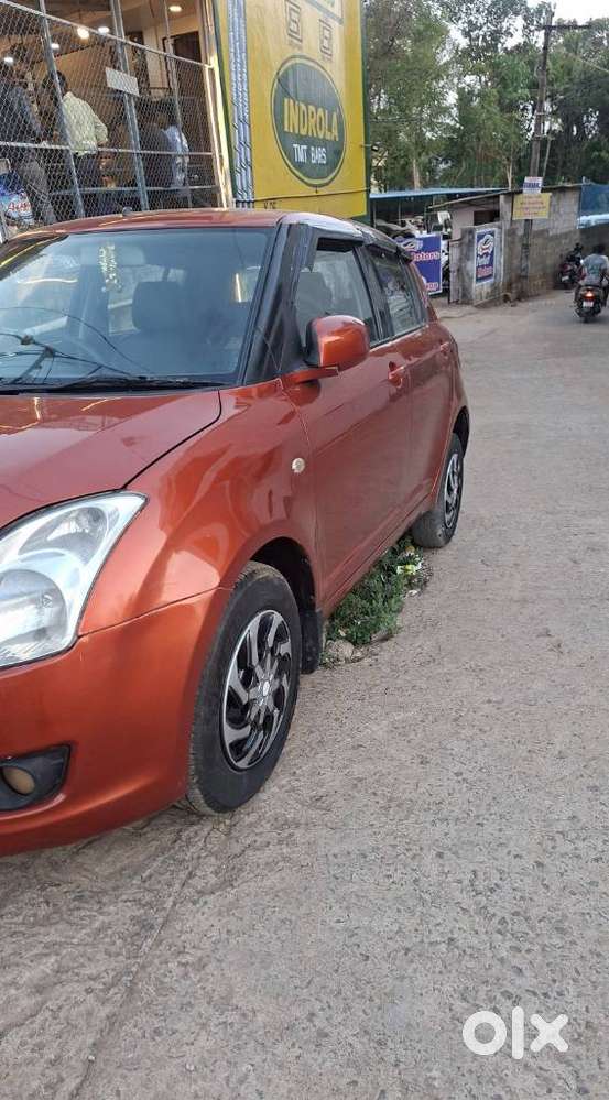 Maruti Suzuki Swift Vxi + Manual, 2009, Petrol