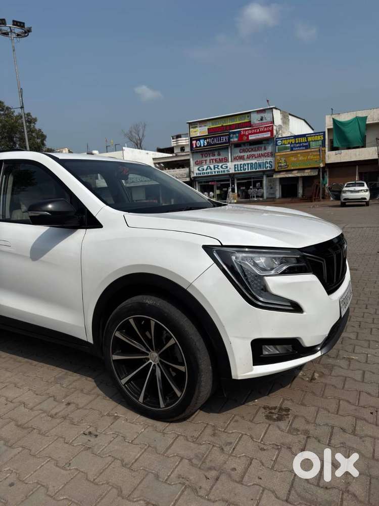 Mahindra Xuv700 Ax5 2023