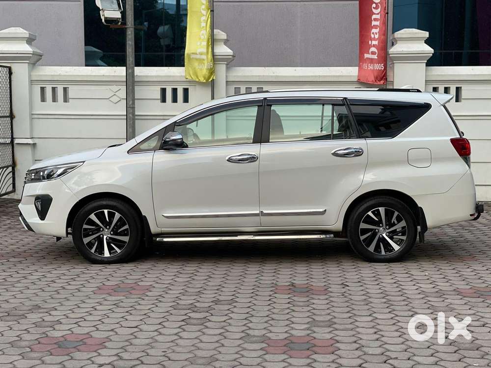 Toyota Innova Crysta 2.4 Z 7 Str, 2022, Diesel