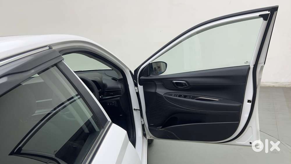 Hyundai I20 Asta (o) 1.2 Ivt, 2023, Petrol