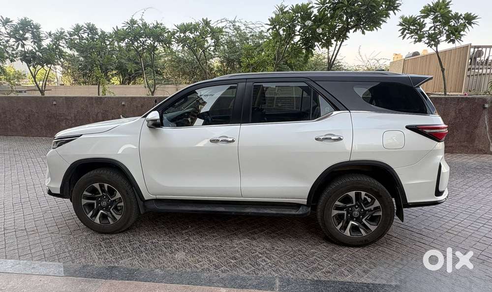Toyota Fortuner Legender 4x4 At 2.8, 2025, Diesel