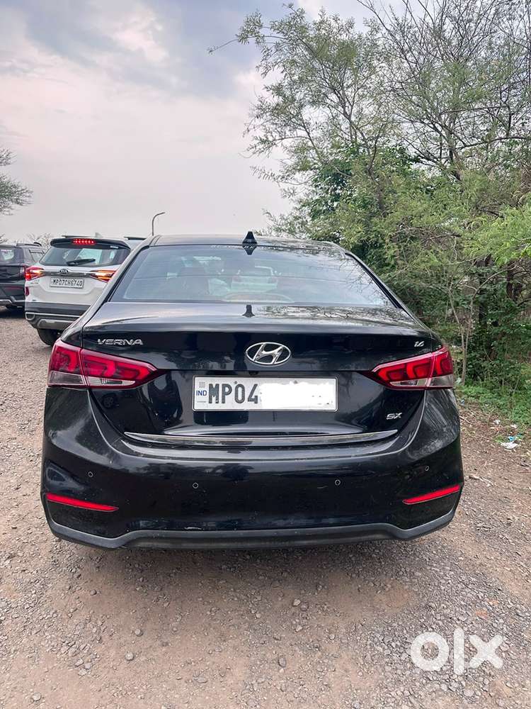 Hyundai Verna Petrol 2019