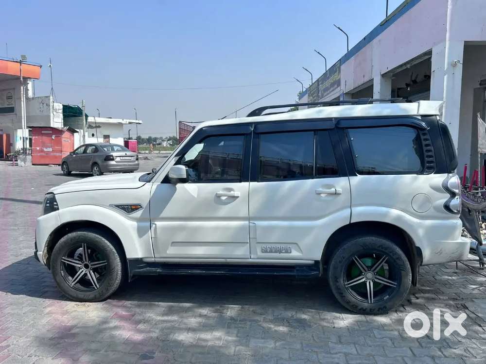 Mahindra Scorpio 2.2 2015