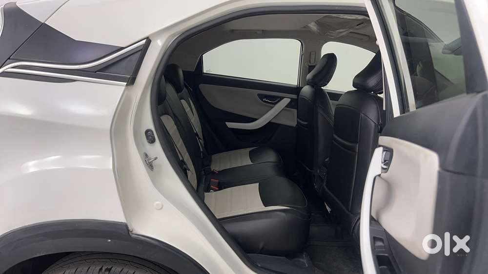 Tata Nexon Creative Plus S 1.2 Revotron Petrol 6 Amt, 2023, Petrol