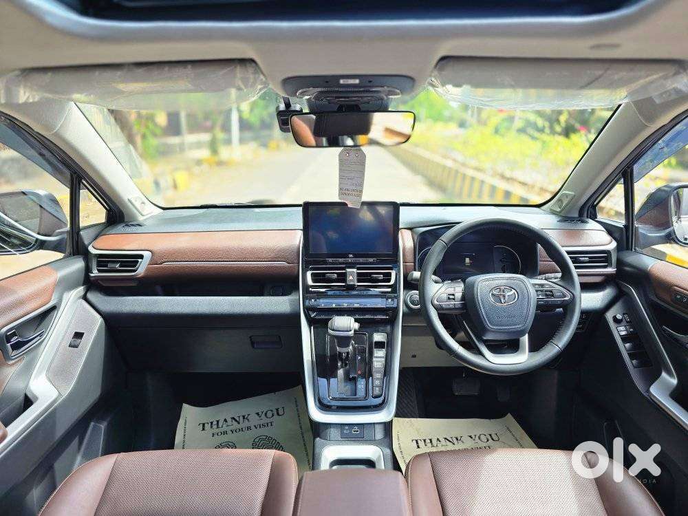 Toyota Innova Hycross 2.0 Zx (o) Hybrid 7 Str, 2025, Petrol
