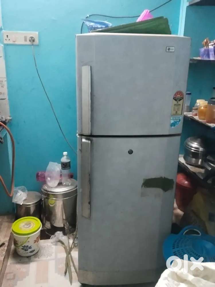 LG Fridge Working