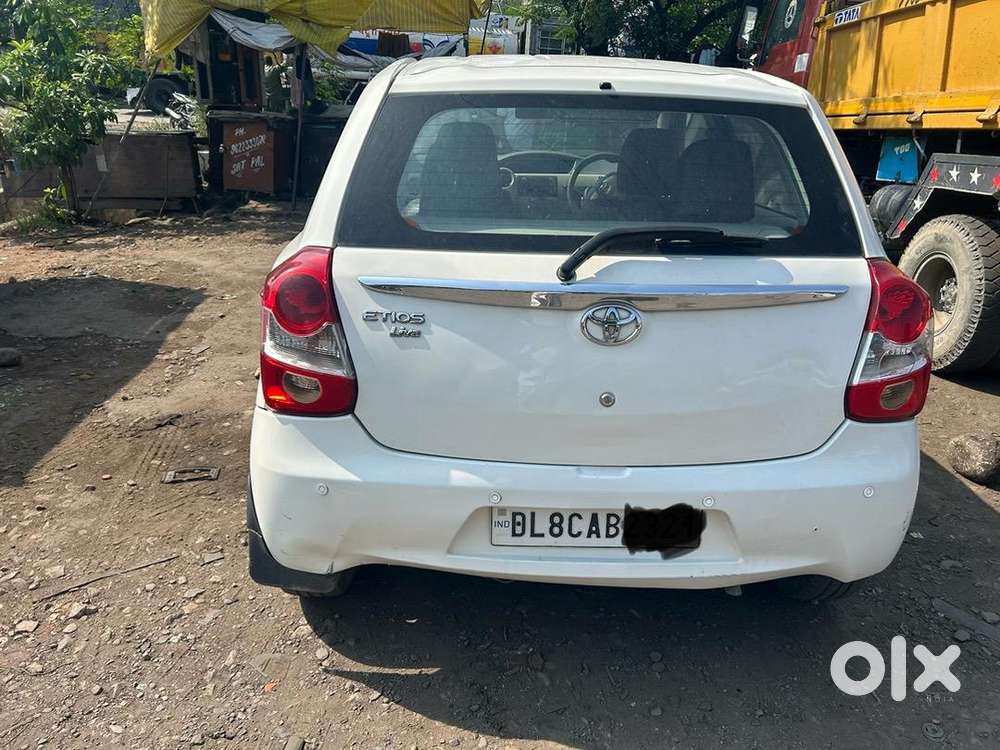 Toyota Etios Liva 2013