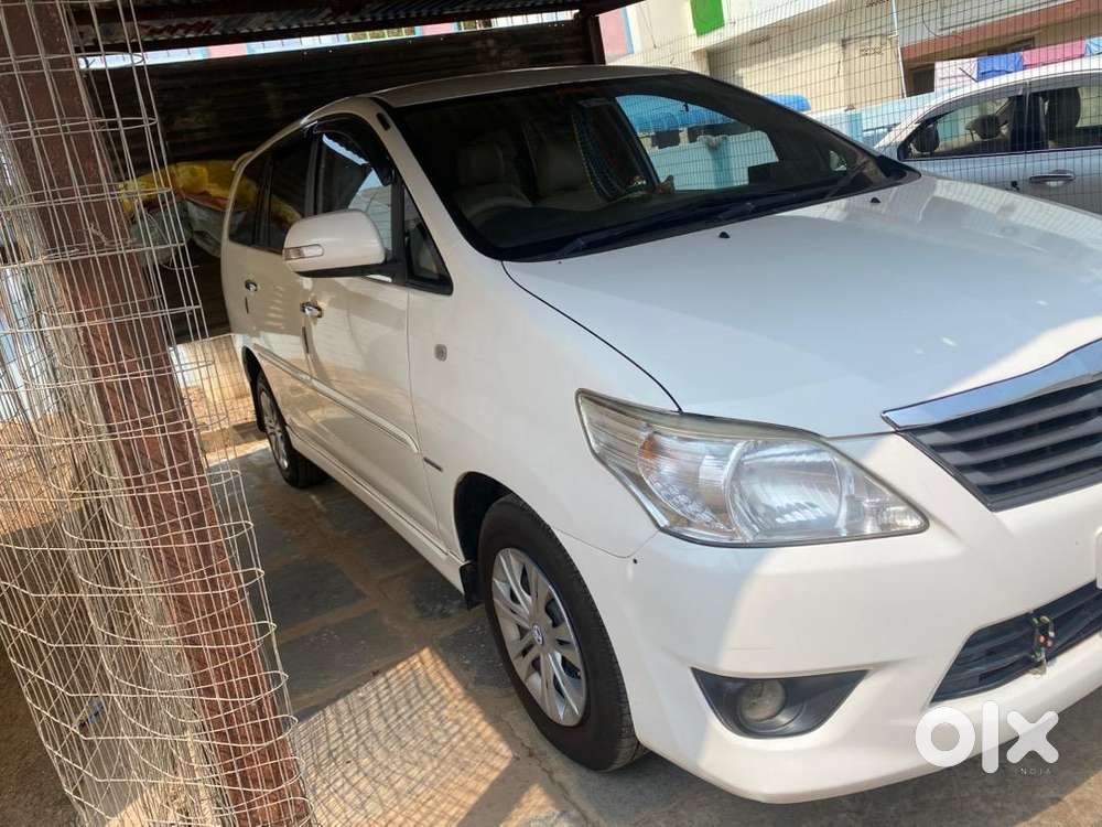 Toyota Innova 2012 Diesel Well Maintained