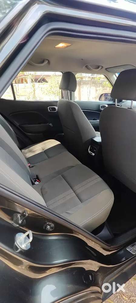 Hyundai Venue 2021 Automatic Petrol Well Maintained