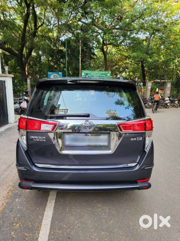 Toyota Innova Crysta