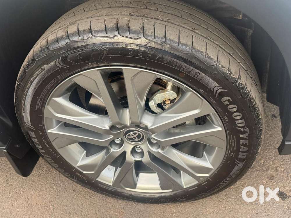Toyota Innova Hycross 2.0 Zx (o) Hybrid 7 Str, 2026, Petrol