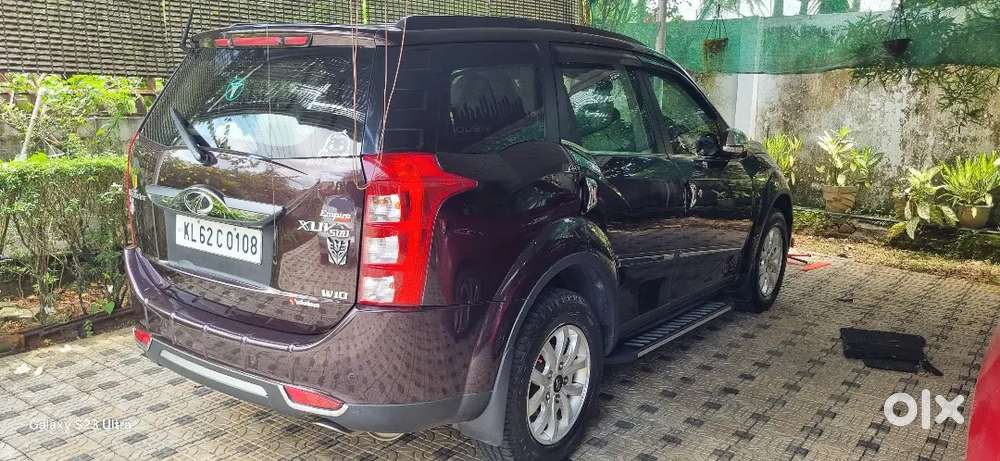 Mahindra Xuv500 2016 W10, Manual