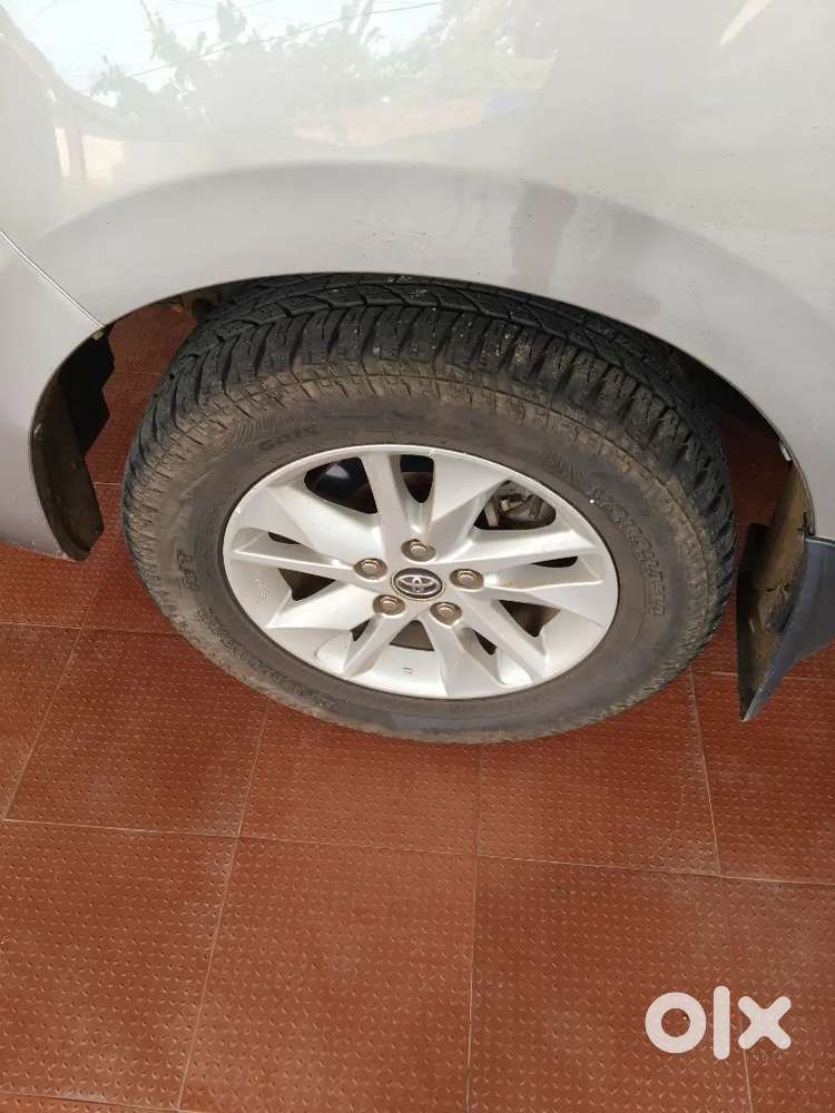 Toyota Innova Crysta 2017 Model Diesel Car