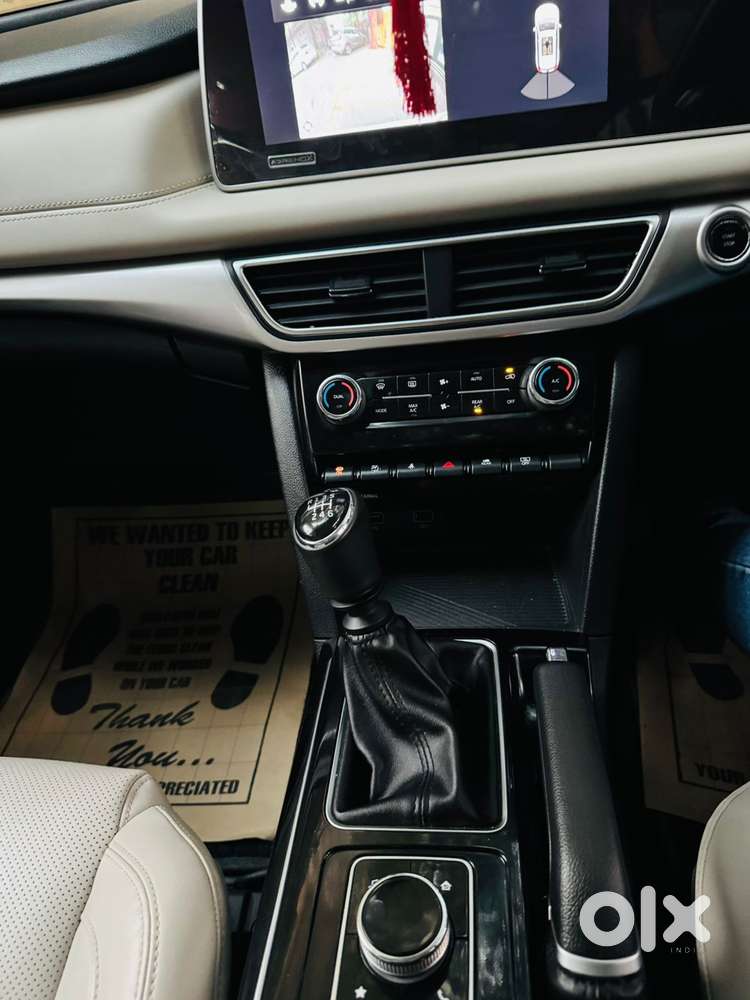 Mahindra Xuv700 2.0 Ax 7 Petrol Mt Str, 2023, Petrol