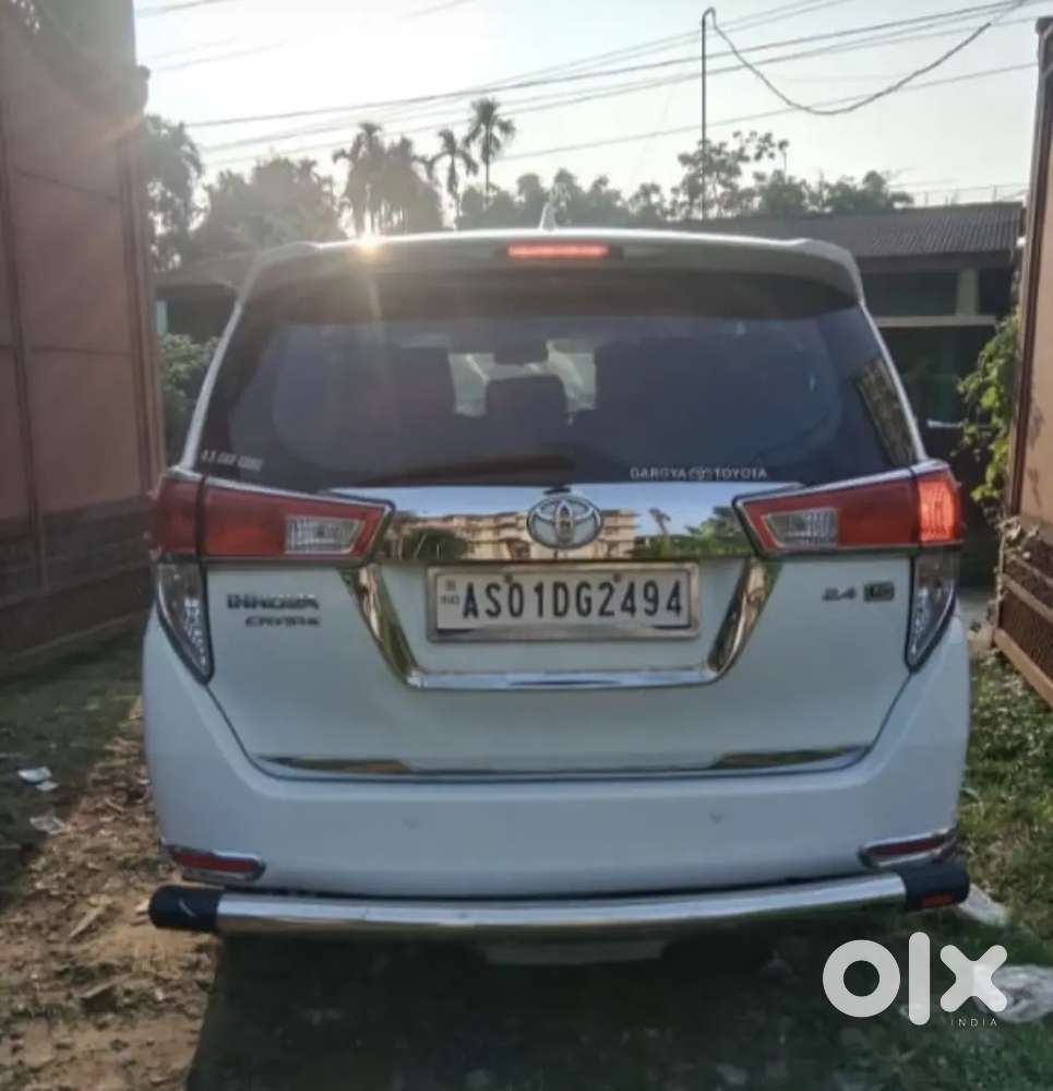 Toyota Innova Crysta 2017 Diesel 27000 Km Driven