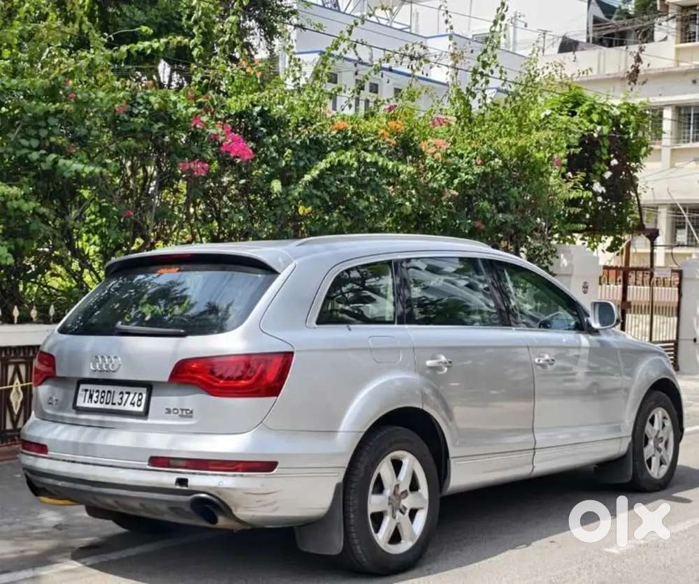 Audi Q7 Diesel Premium Plus Sunroof (7-seater )