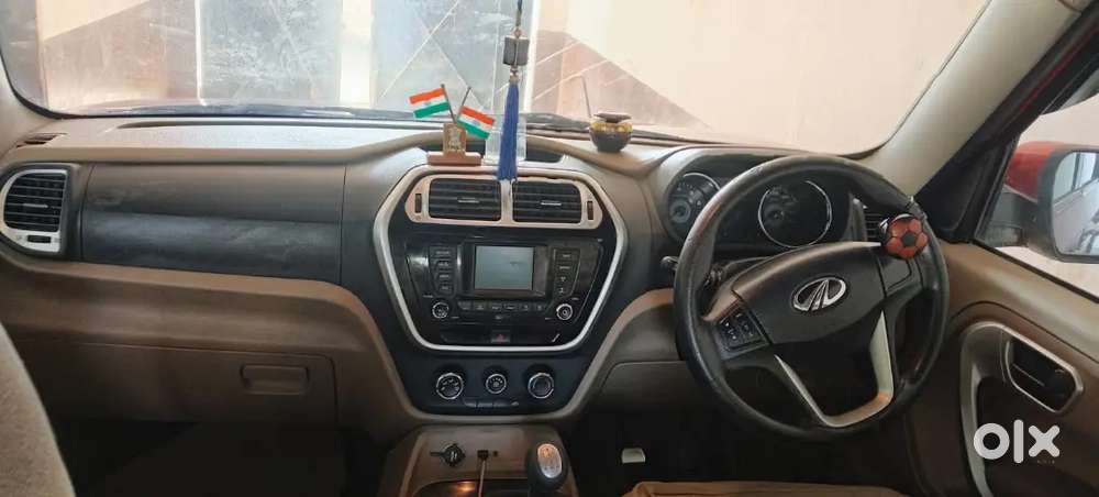 Mahindra Tuv 300 2016 Diesel 130000 Km Driven