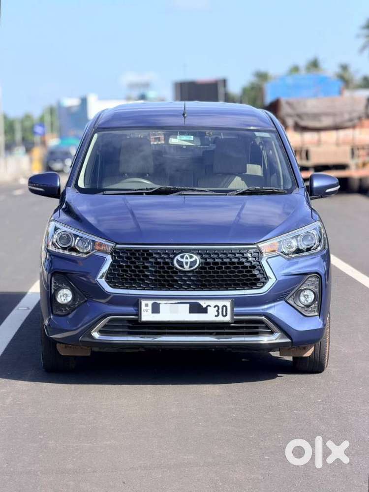 Toyota Rumion V At, 2023, Petrol