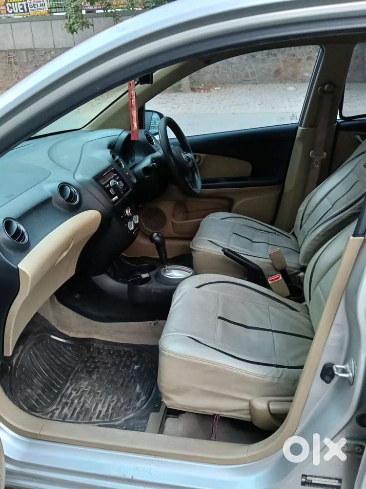 Honda Brio V Mt, 2014, Petrol