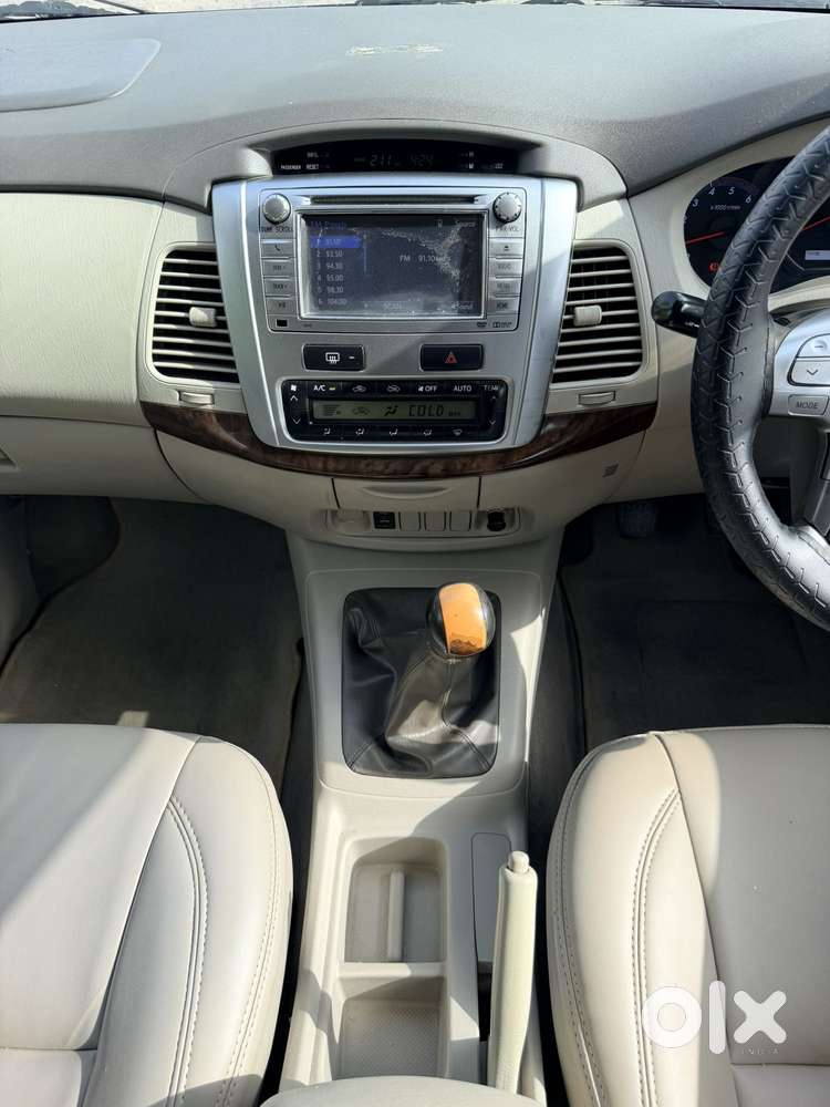 Toyota Innova 2.5 V 8 Str, 2014, Diesel