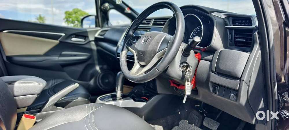 Honda Jazz V Cvt, 2017, Petrol