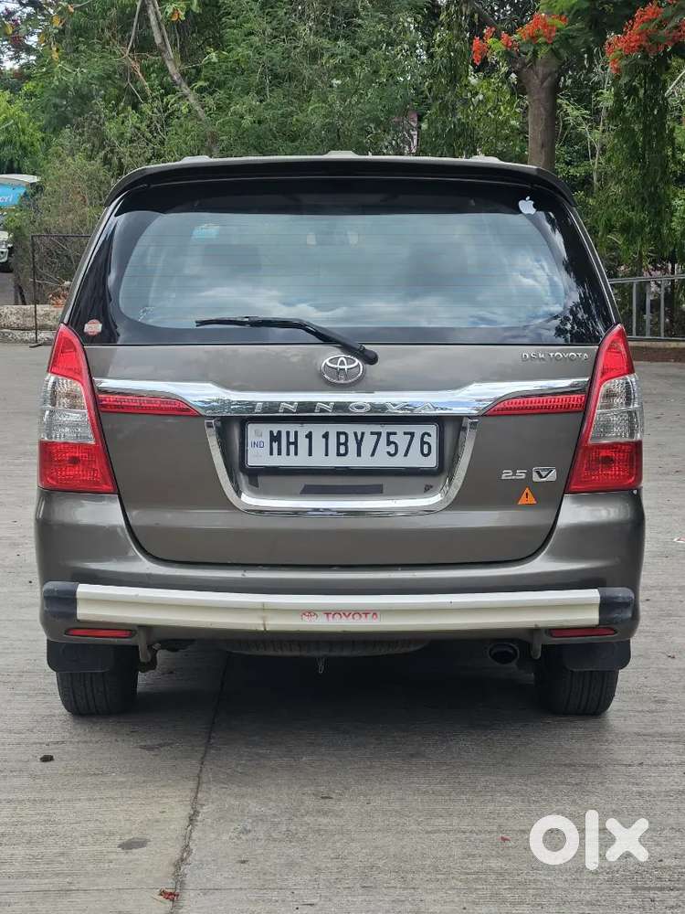 Toyota Innova V 10/2015
