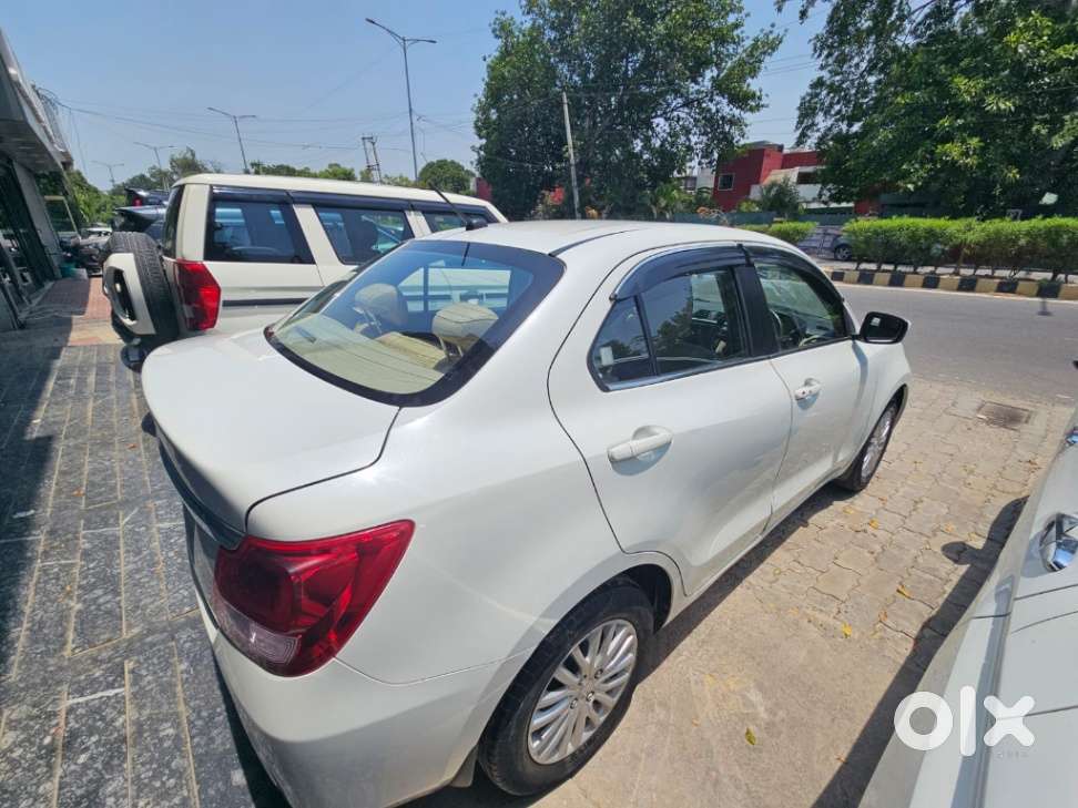 Maruti Suzuki Dzire 1.2 Zxi Cng, 2024, Petrol