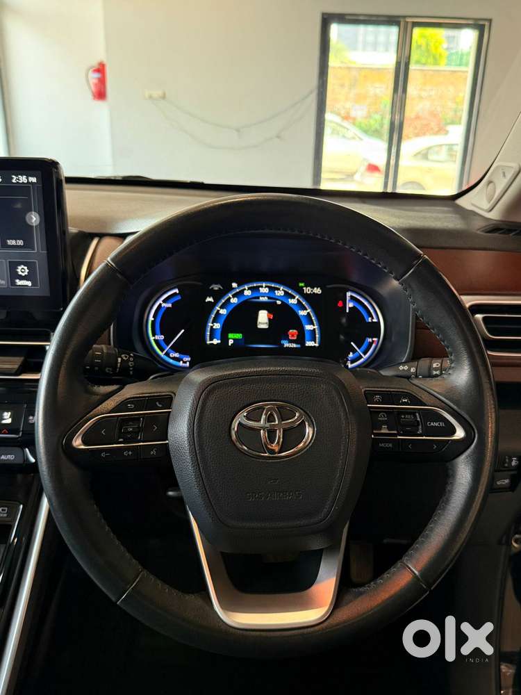 Toyota Innova Hycross 2.0 Zx (o) Hybrid 7 Str, 2024, Cng & Hybrids