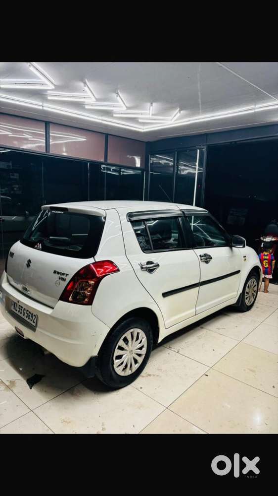 2010 Maruti Swift Lxi