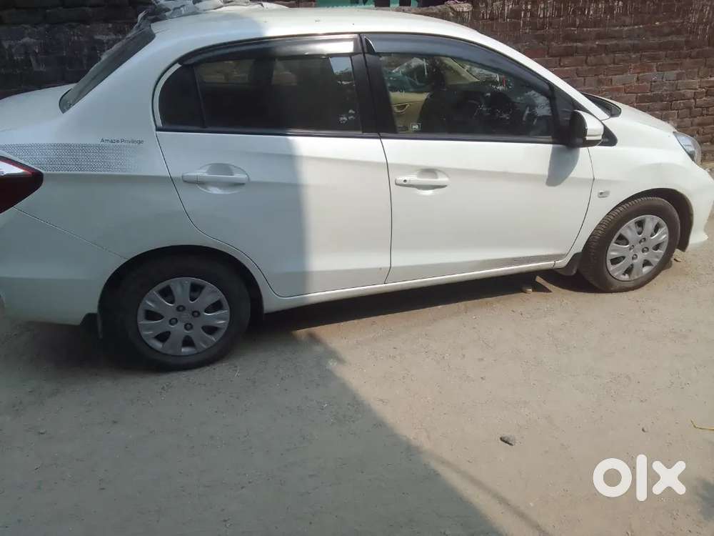 Honda Amaze 2017 Petrol Well Maintained